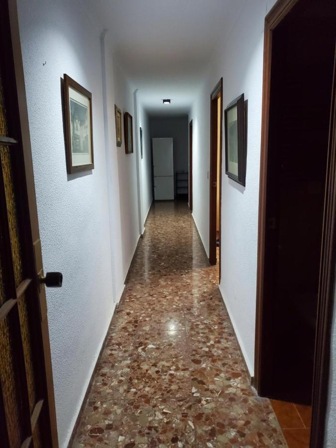 Classic Bedroom In The Center Of Аликанте Екстериор снимка
