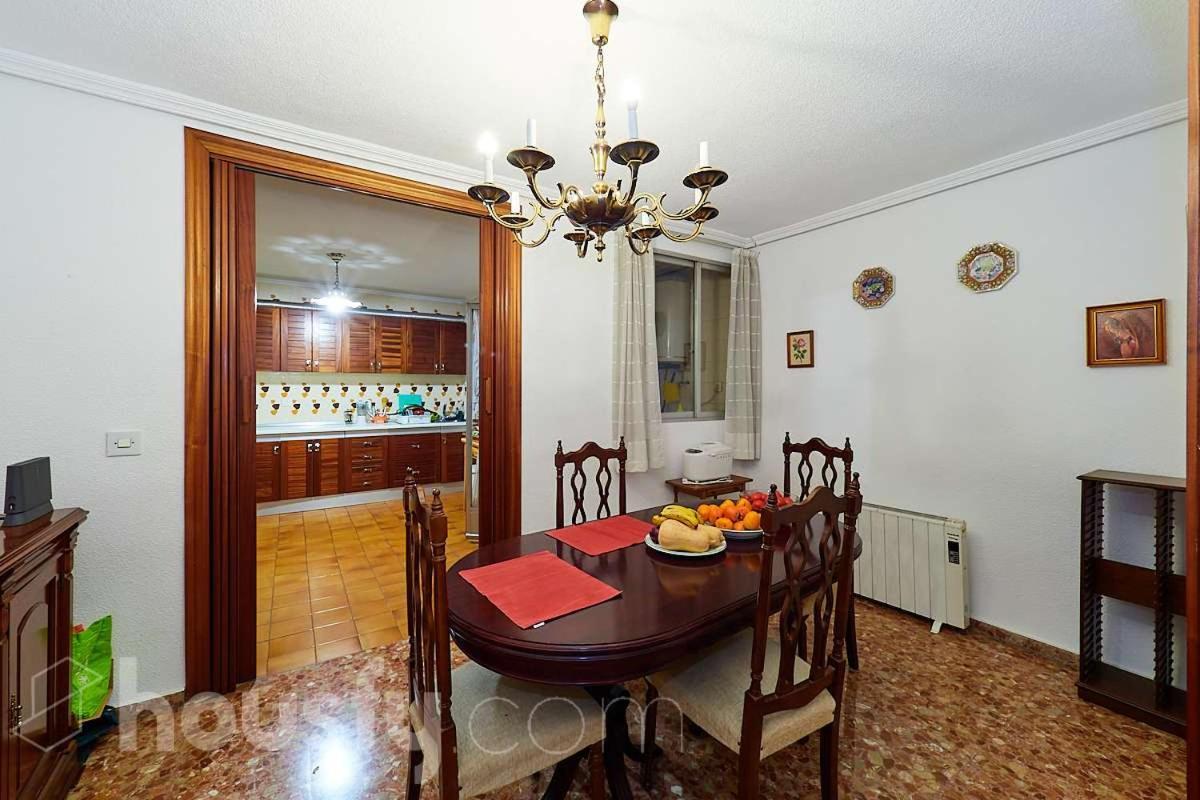 Classic Bedroom In The Center Of Аликанте Екстериор снимка